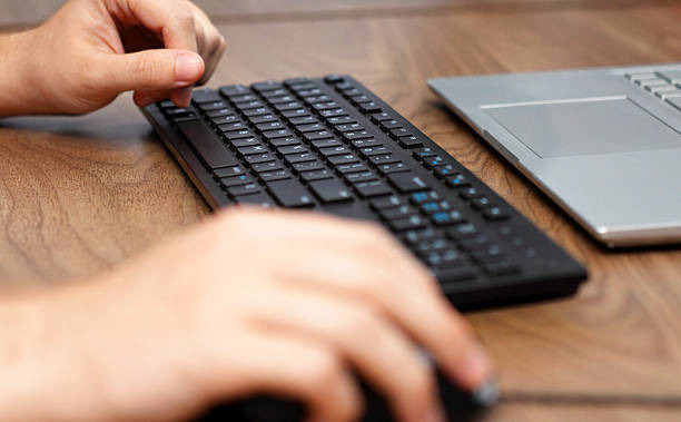 Rekomendasi Keyboard Laptop Terbaik yang Layak Dibeli