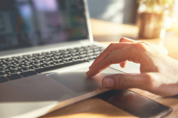 Fungsi Touchpad Laptop dan Cara Menggunakannya